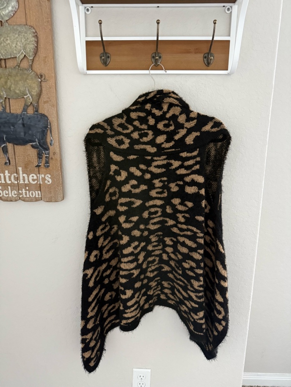 Leopard Knit Open-Front Vest with Fuzzy Trim - Black & Camel - Picture 2 of 3